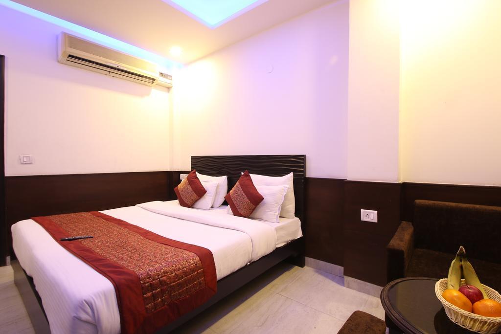 Hotel Hill Palace -Near Karol Bagh Metro Station Delhi  Exteriör bild