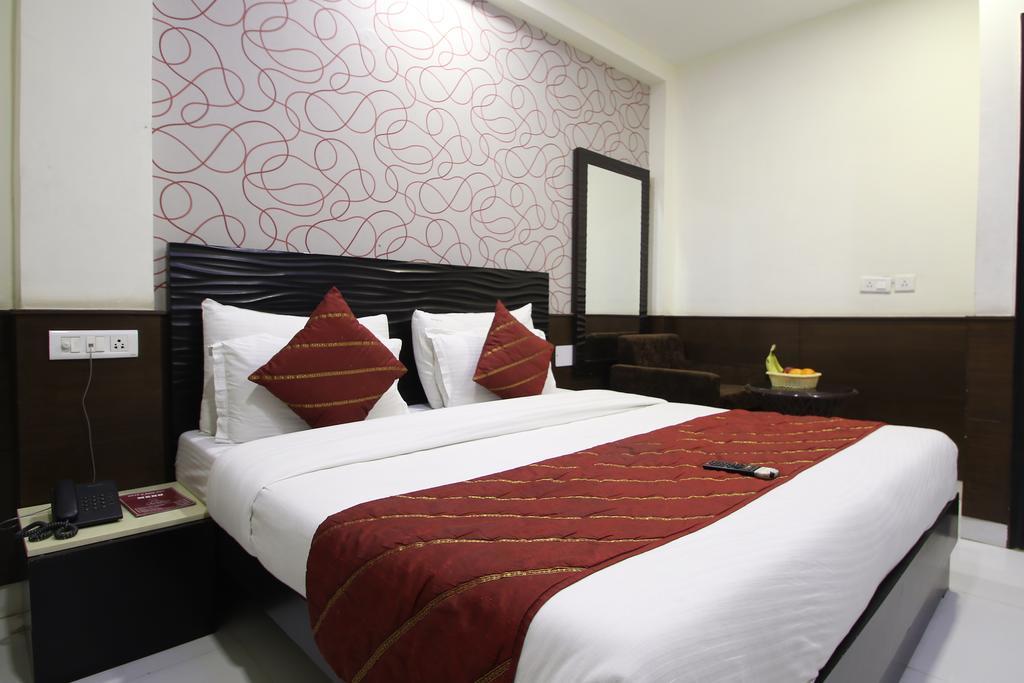 Hotel Hill Palace -Near Karol Bagh Metro Station Delhi  Exteriör bild