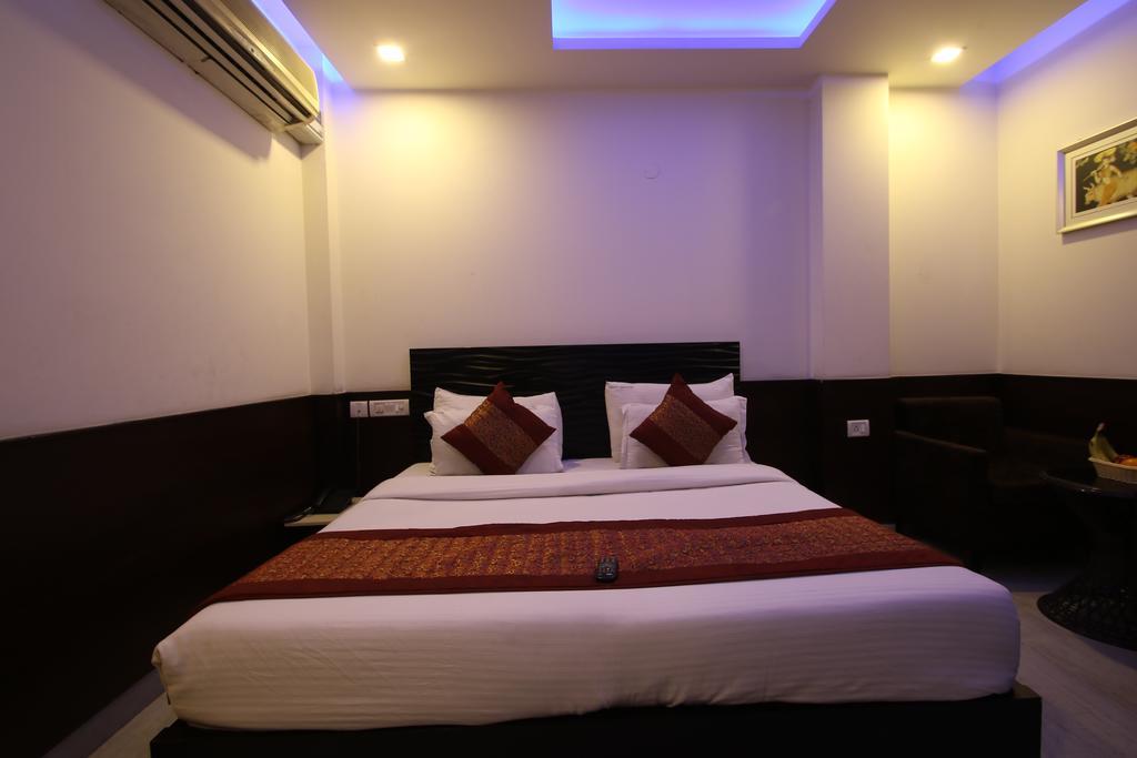 Hotel Hill Palace -Near Karol Bagh Metro Station Delhi  Exteriör bild