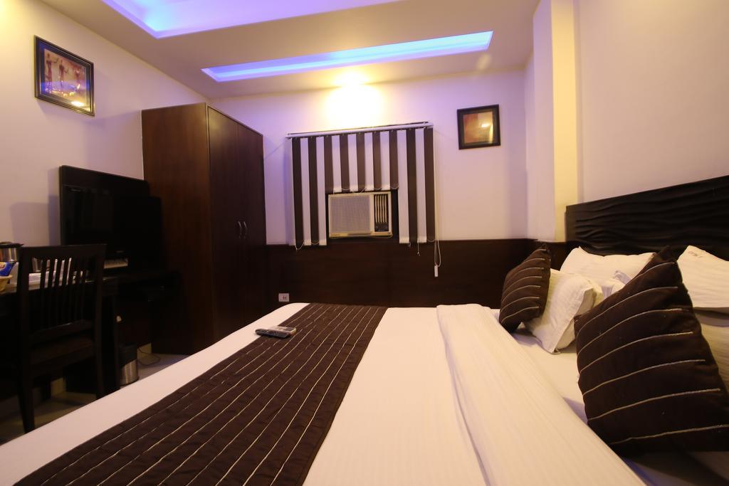 Hotel Hill Palace -Near Karol Bagh Metro Station Delhi  Exteriör bild