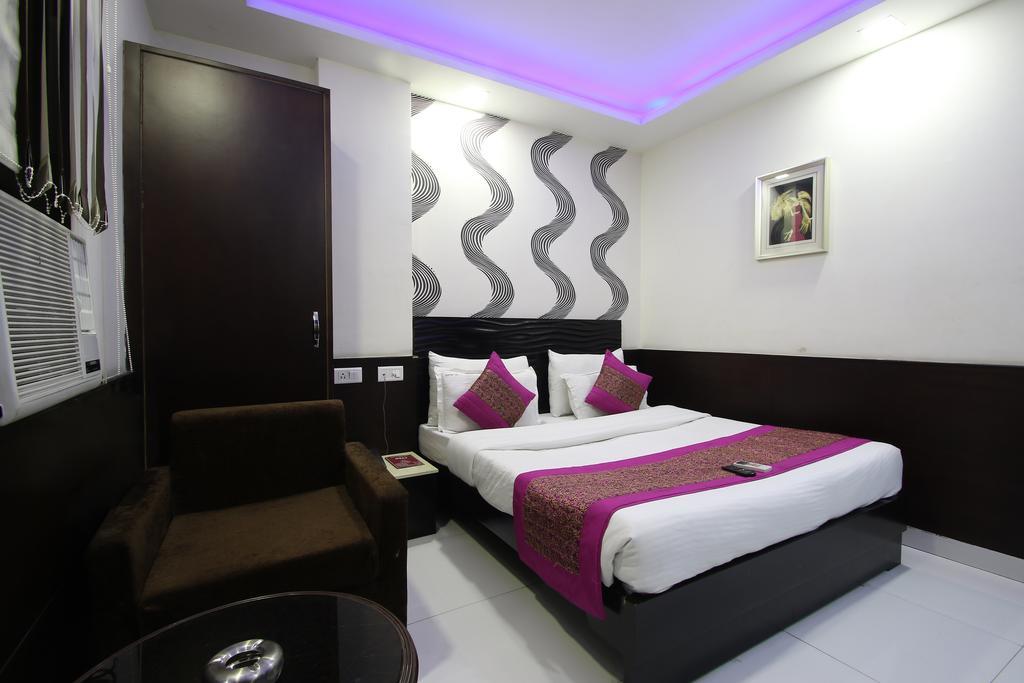 Hotel Hill Palace -Near Karol Bagh Metro Station Delhi  Exteriör bild