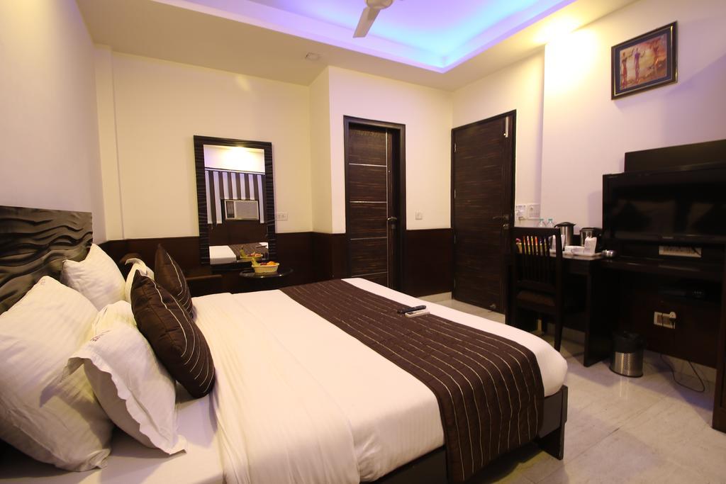 Hotel Hill Palace -Near Karol Bagh Metro Station Delhi  Exteriör bild
